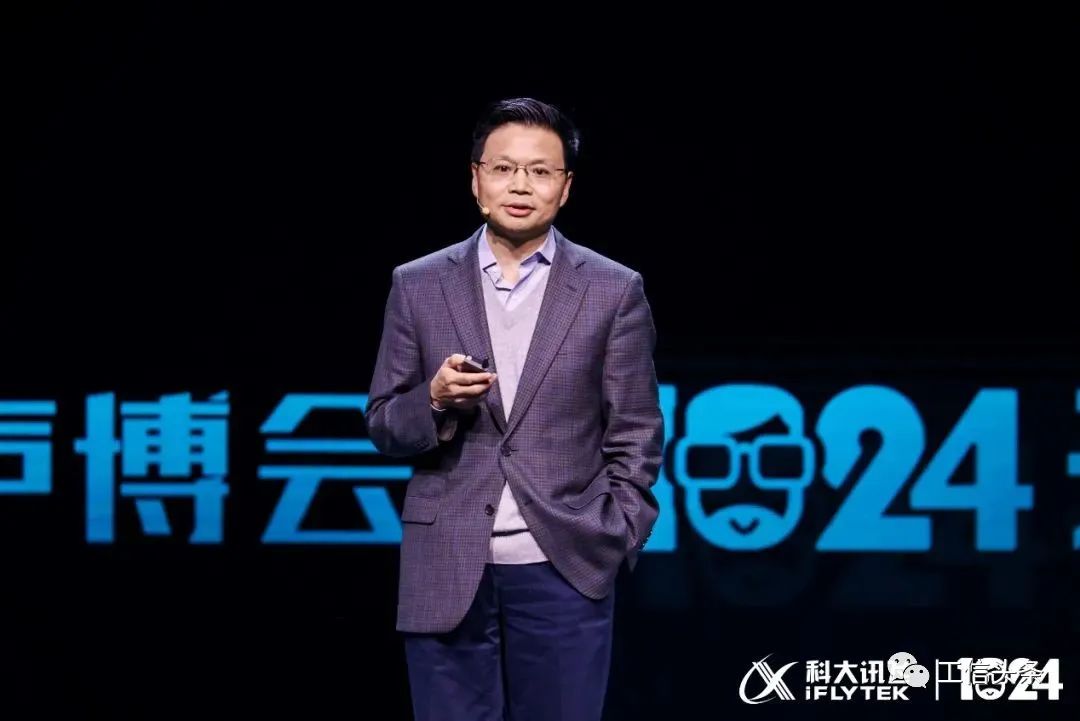 中国科学院院士鄂维南：下一代人工智能方向和可能性的思考